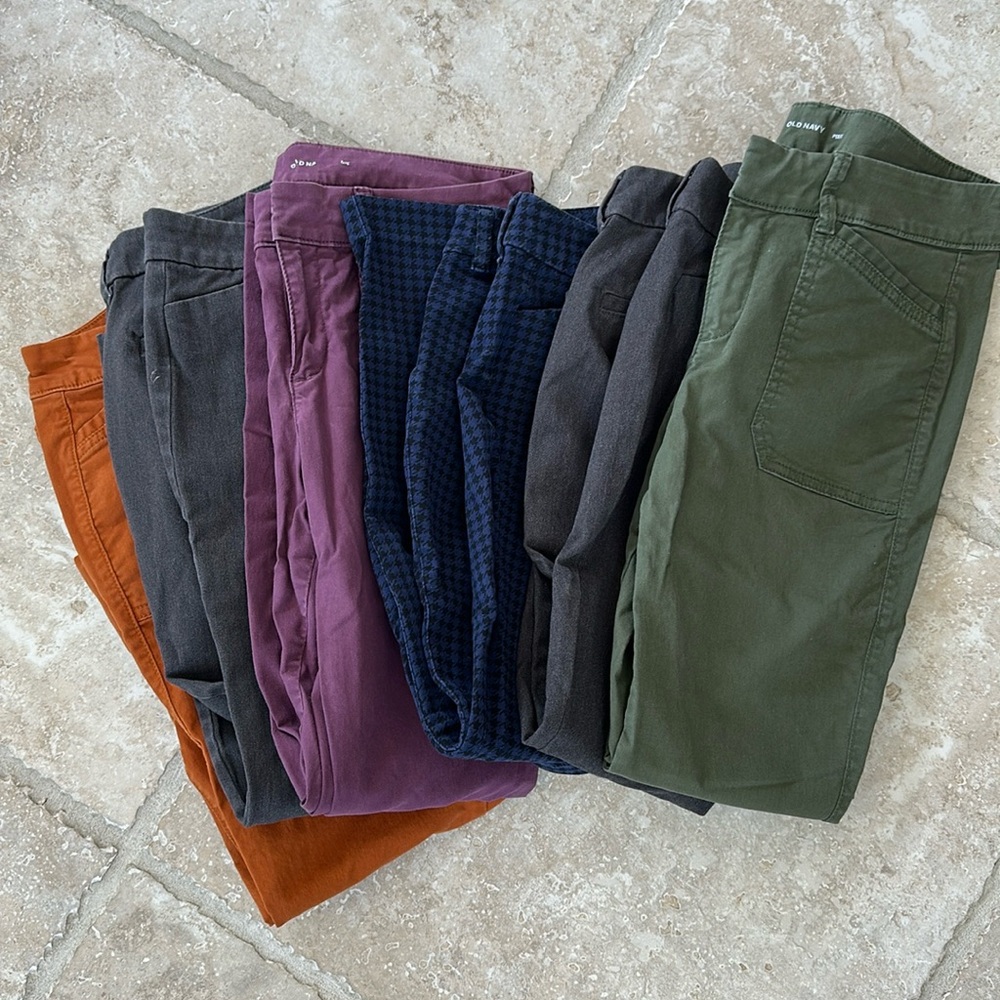 6 pair of OLD NAVY Pixie pants Size 0